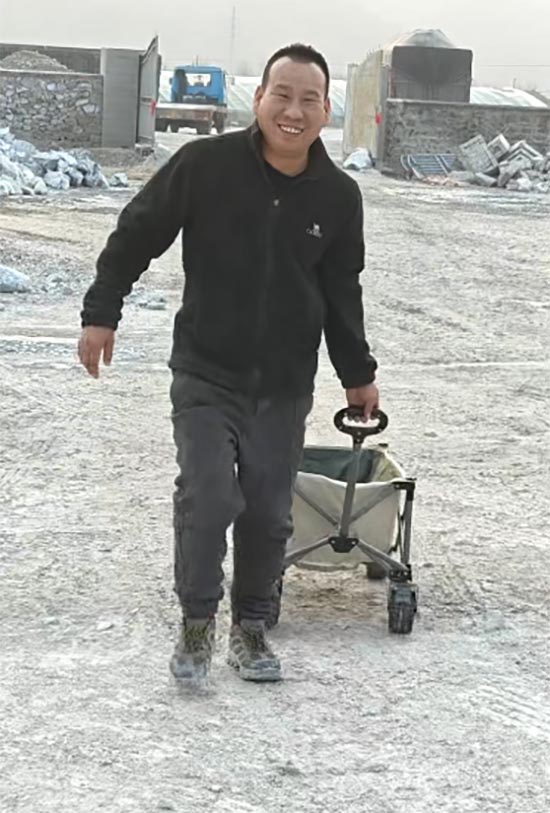 试验部荣获锦旗 | 驻守一线，攻克复杂矿石分选难题